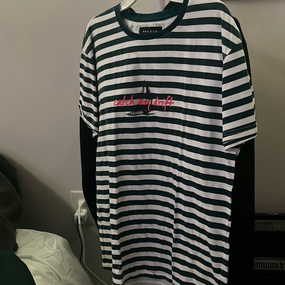 Mens pacsun graphic tee